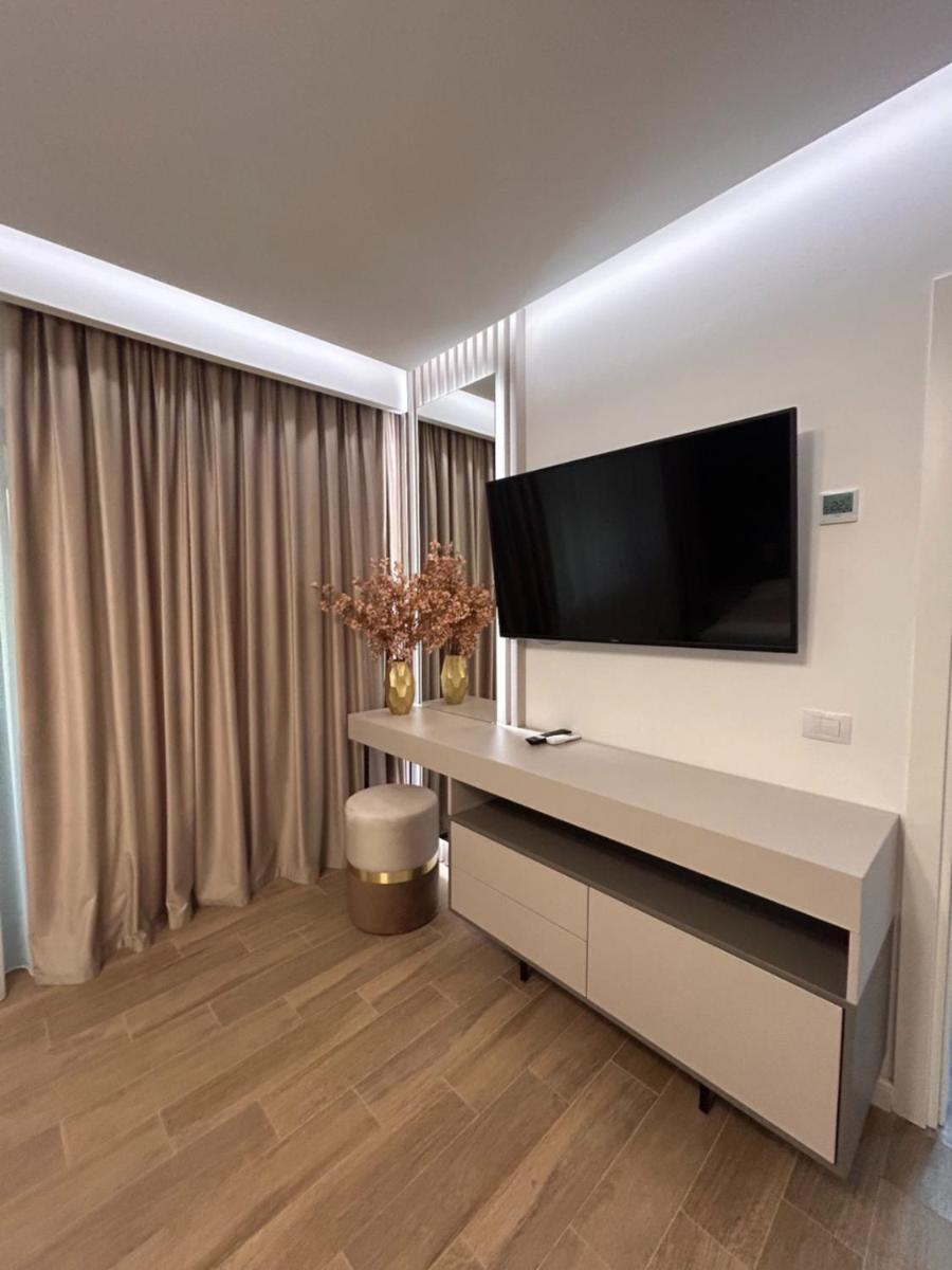 Monarc Boutique Aparthotel - Self Check-In Visan エクステリア 写真