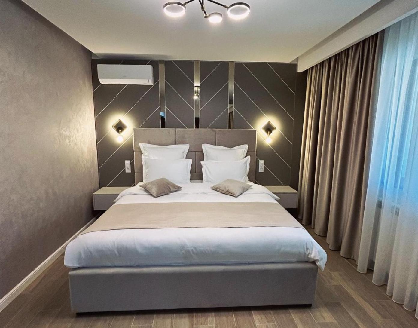 Monarc Boutique Aparthotel - Self Check-In Visan エクステリア 写真