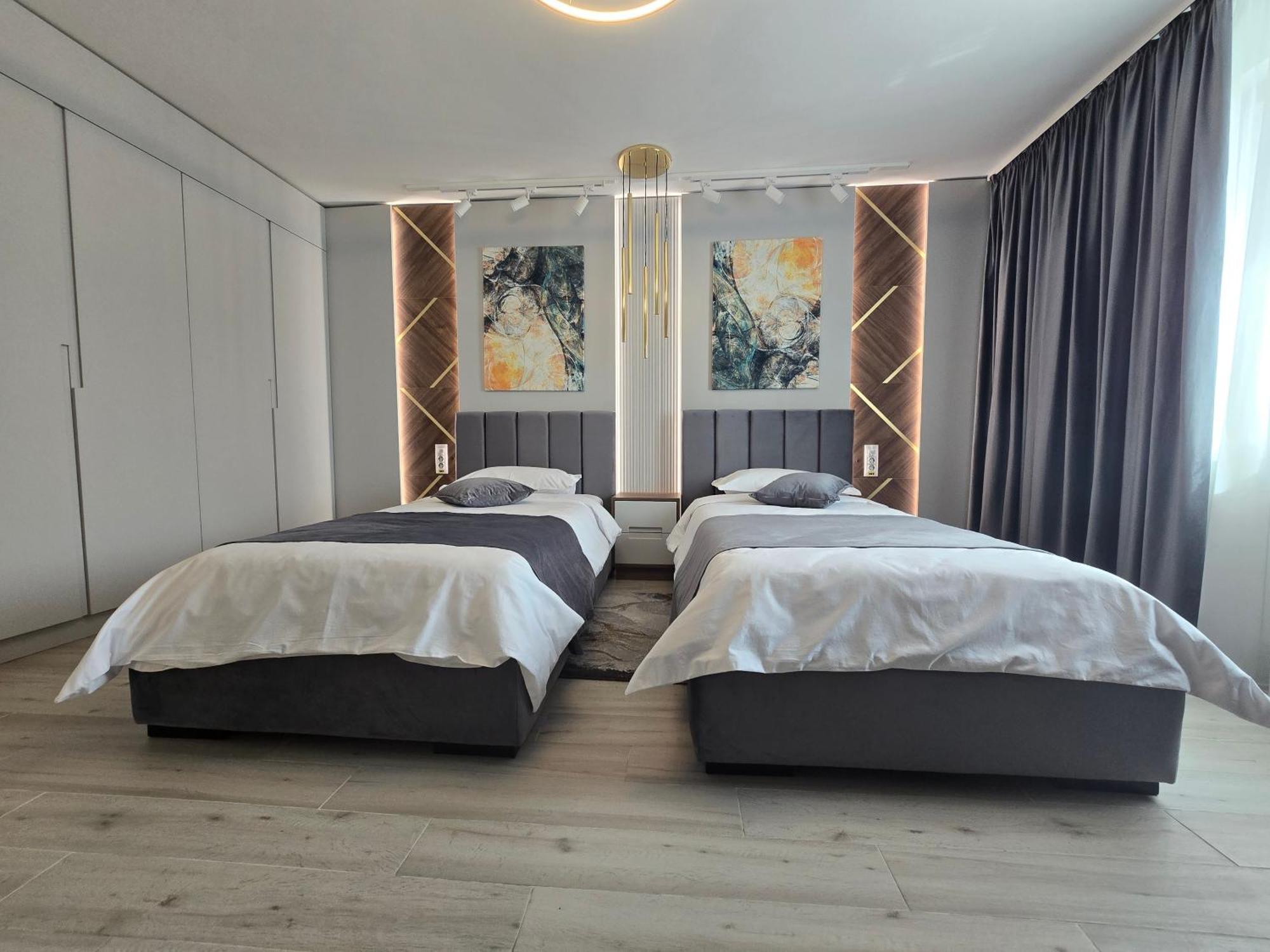 Monarc Boutique Aparthotel - Self Check-In Visan エクステリア 写真